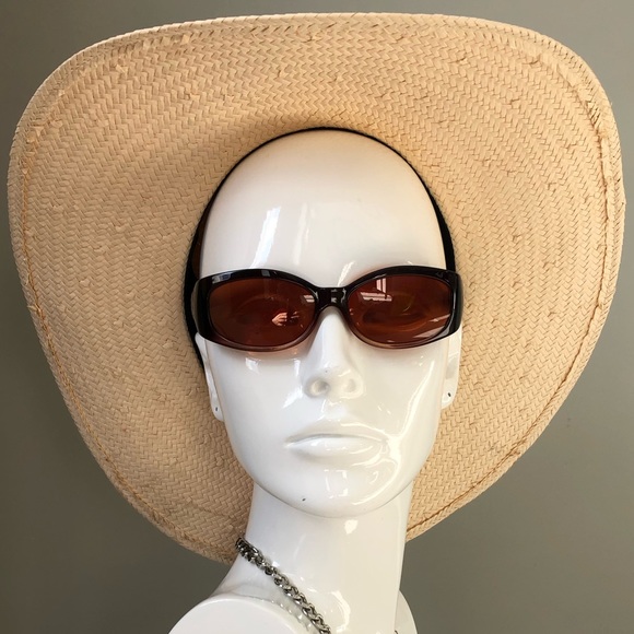 Fendi FS301 540 54/15 130 “Cold Insert” Sunglasses in beautiful condition. - Picture 4 of 12